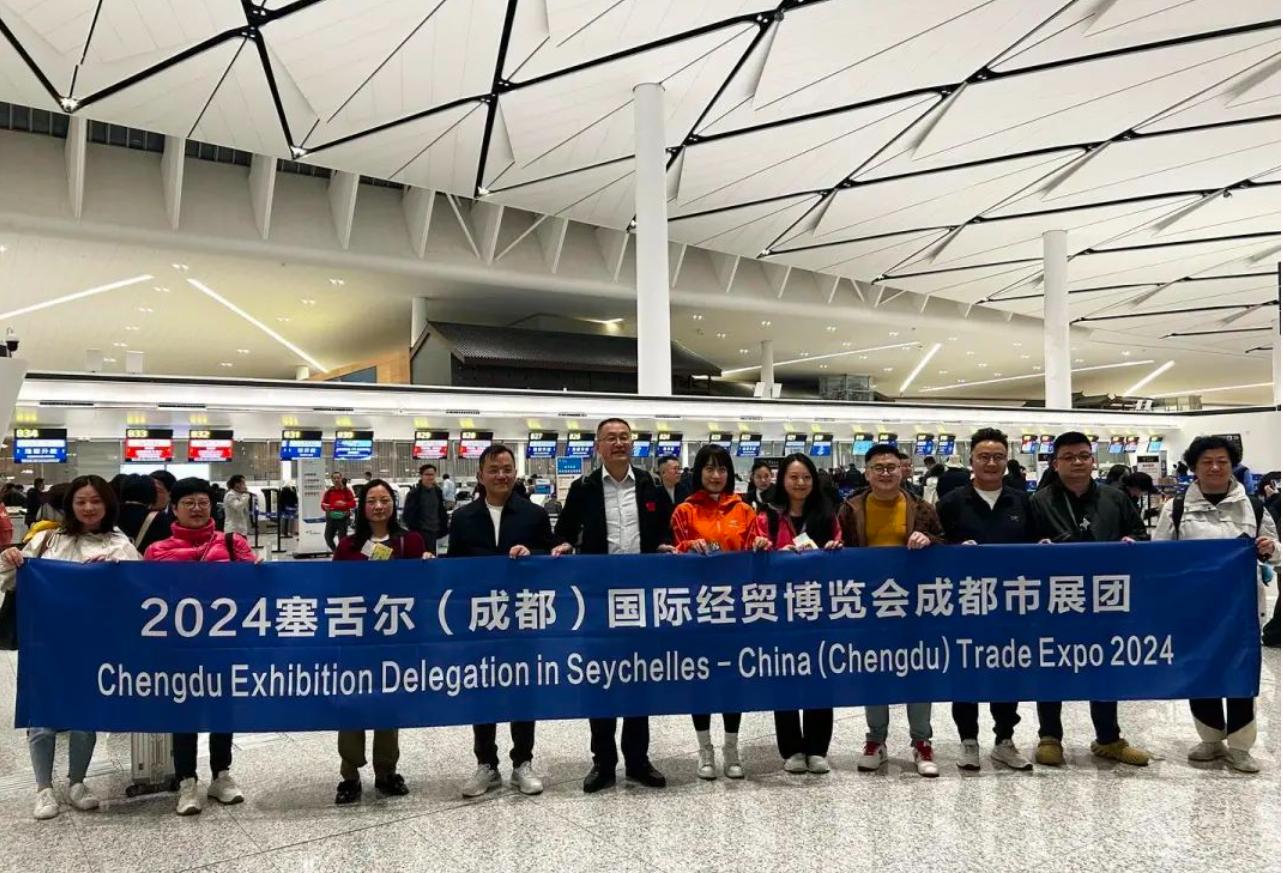 2024成都年度經濟熱詞之“組團出?！保夯仡櫮切┏啥计髽I的出海高光時刻